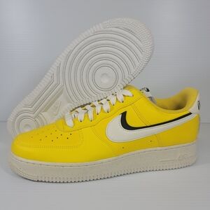 NIKE AIR FORCE 1 LOW '07 LV8 Tour Yellow Sail Mens Size 10.5 Shoes DO9786-700
